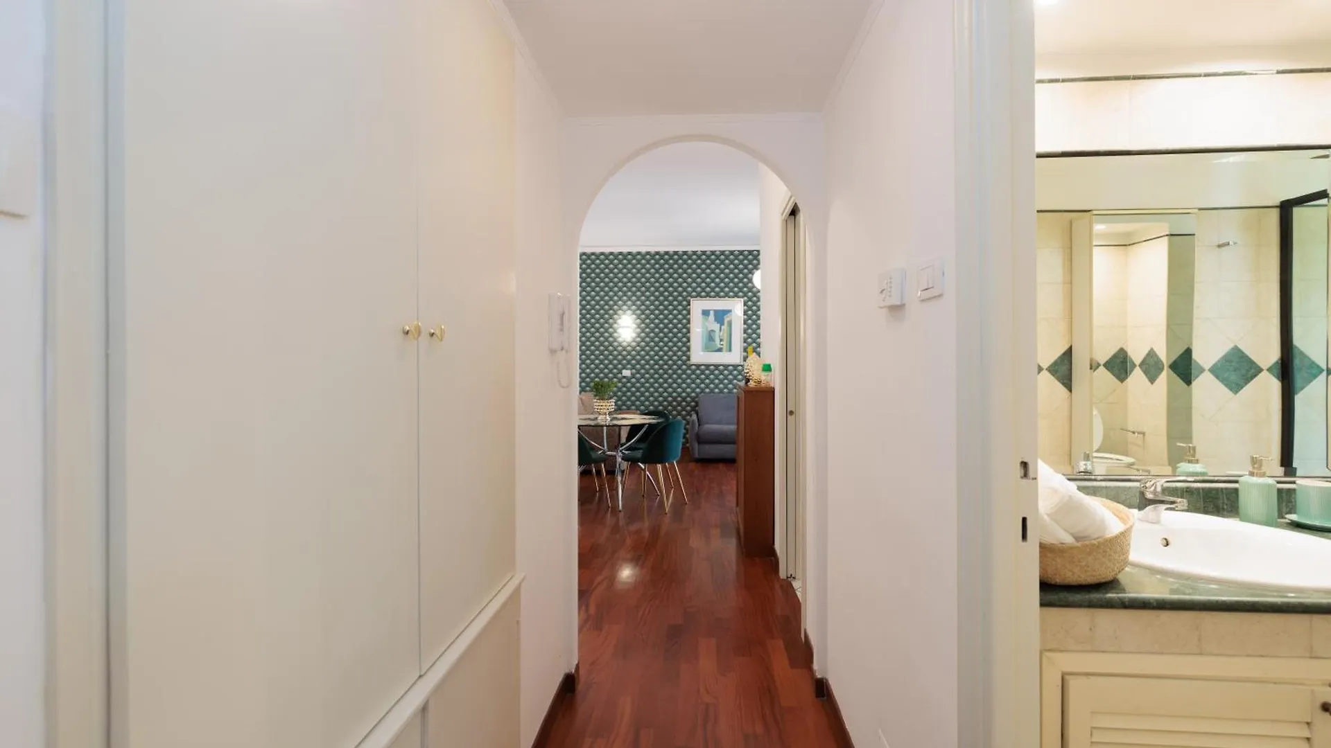 C 'Est La Vie Apartment Lido di Ostia Italy